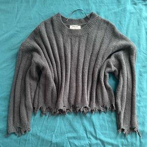 Double zero cropped grey sweater